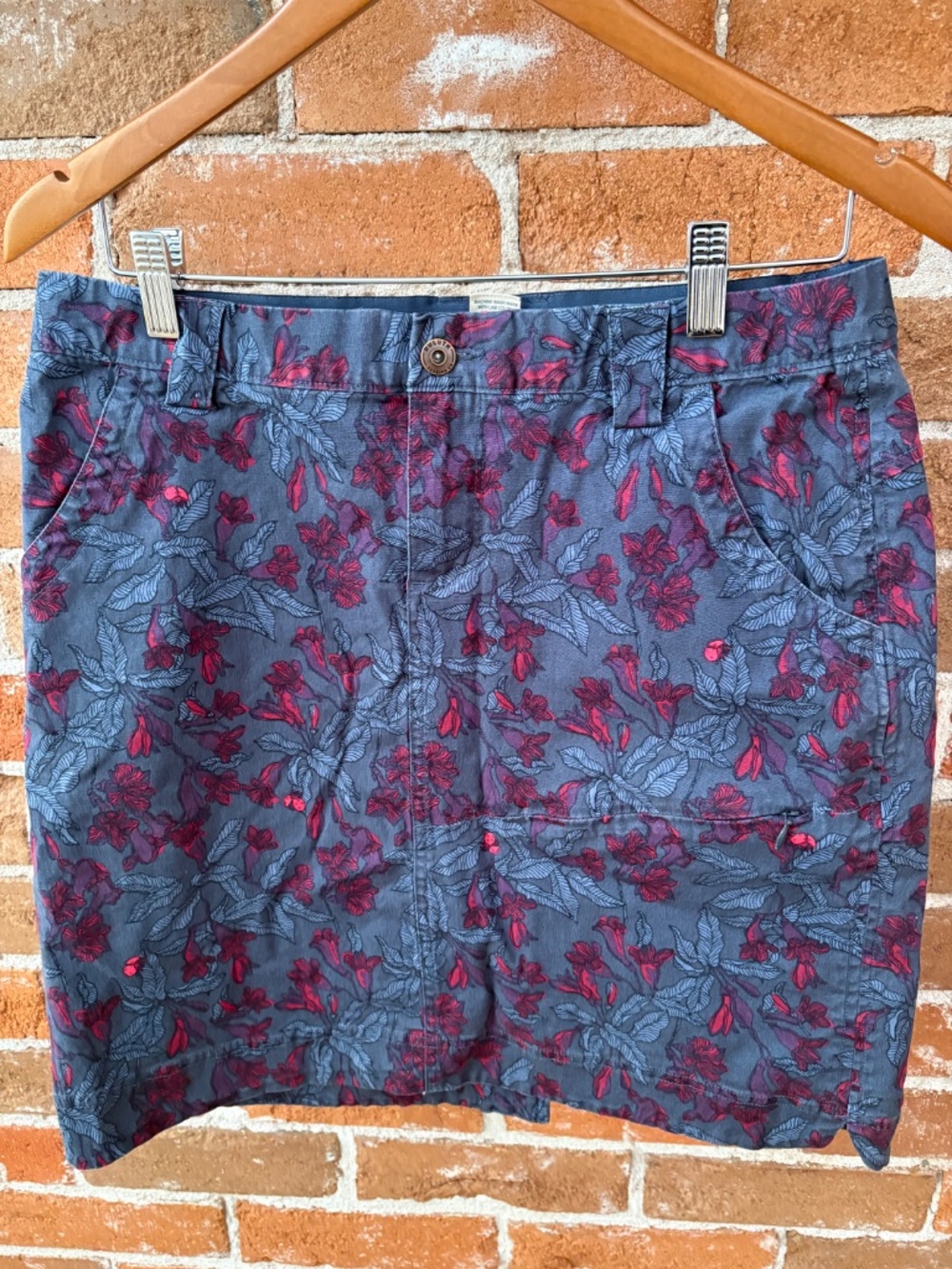 Women’s Duluth Trading Company Floral Skort Size 8 Lots of Pockets! - Picture 2 of 11